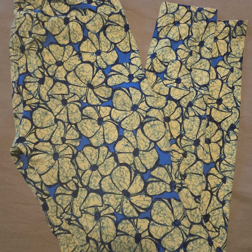 New LuLaRoe Yellow and Blue Leaf Patterned Leggings